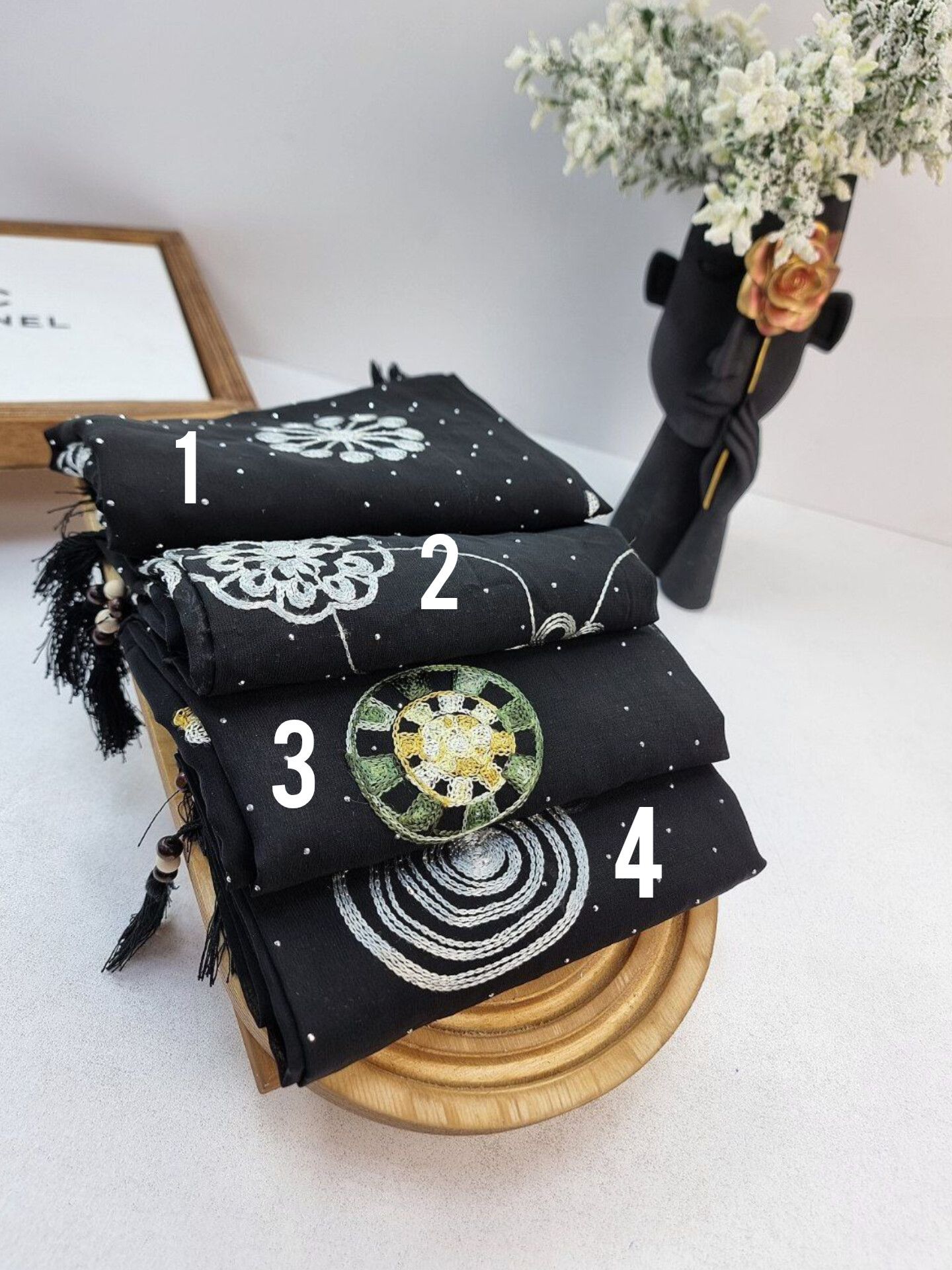 شال حریرگلدوزی نگین کوب